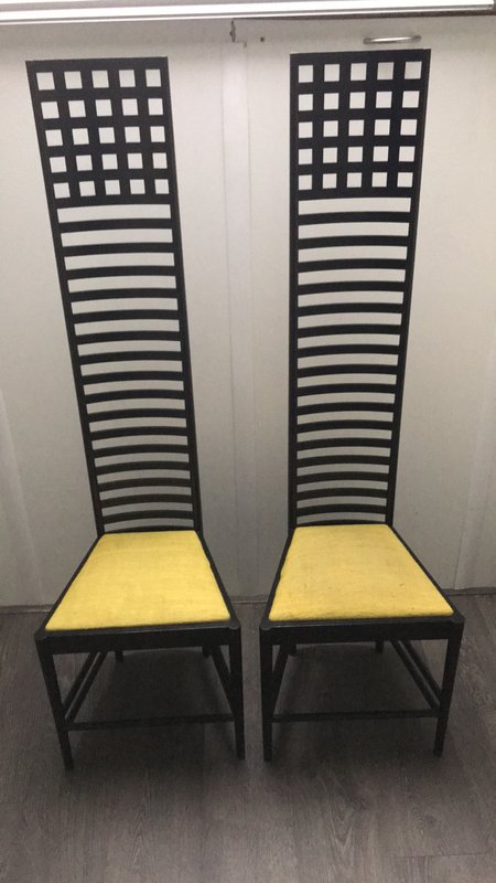 2x Cassina Hill House Chairs