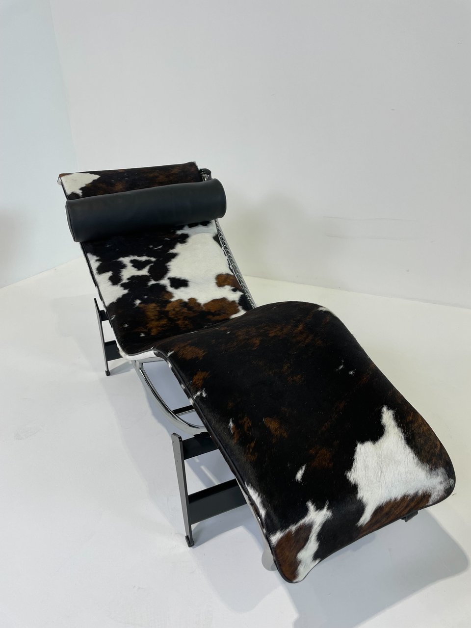 Image 2 of Cassina LC4 lounge chair print