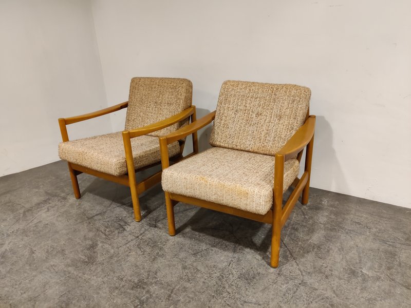 Pair of Knoll Antimott chairs, 1960s