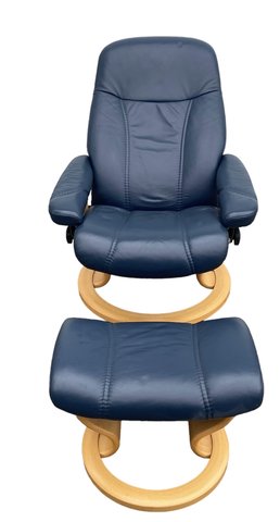 Stressless recliner with ottoman