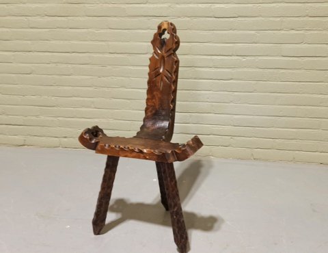 Brutalist massief hout tripod driepoot stoel