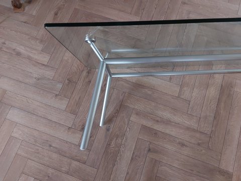 Glass coffee table modern and as good as new