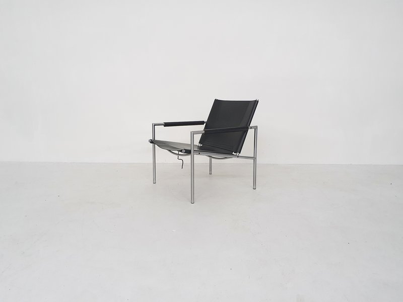 Martin Visser for 't Spectrum SZ02 black leather lounge chair, The Netherlands 1964