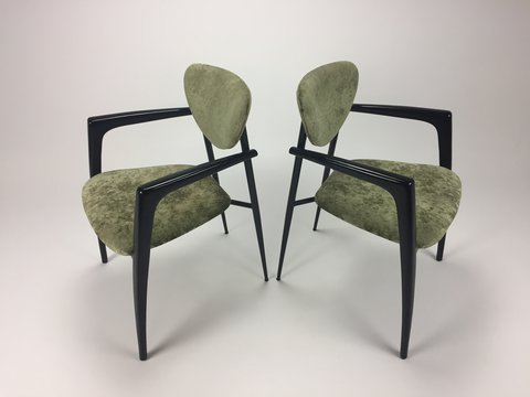 Set van 2 design stoelen.