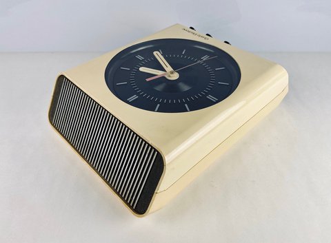 Vintage Intercord QE 11 Quartz Electronic Clock with Radio, German Space Age Design