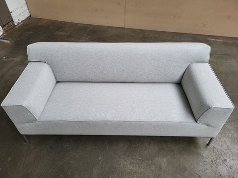 Design on Stock Bloq Sofa