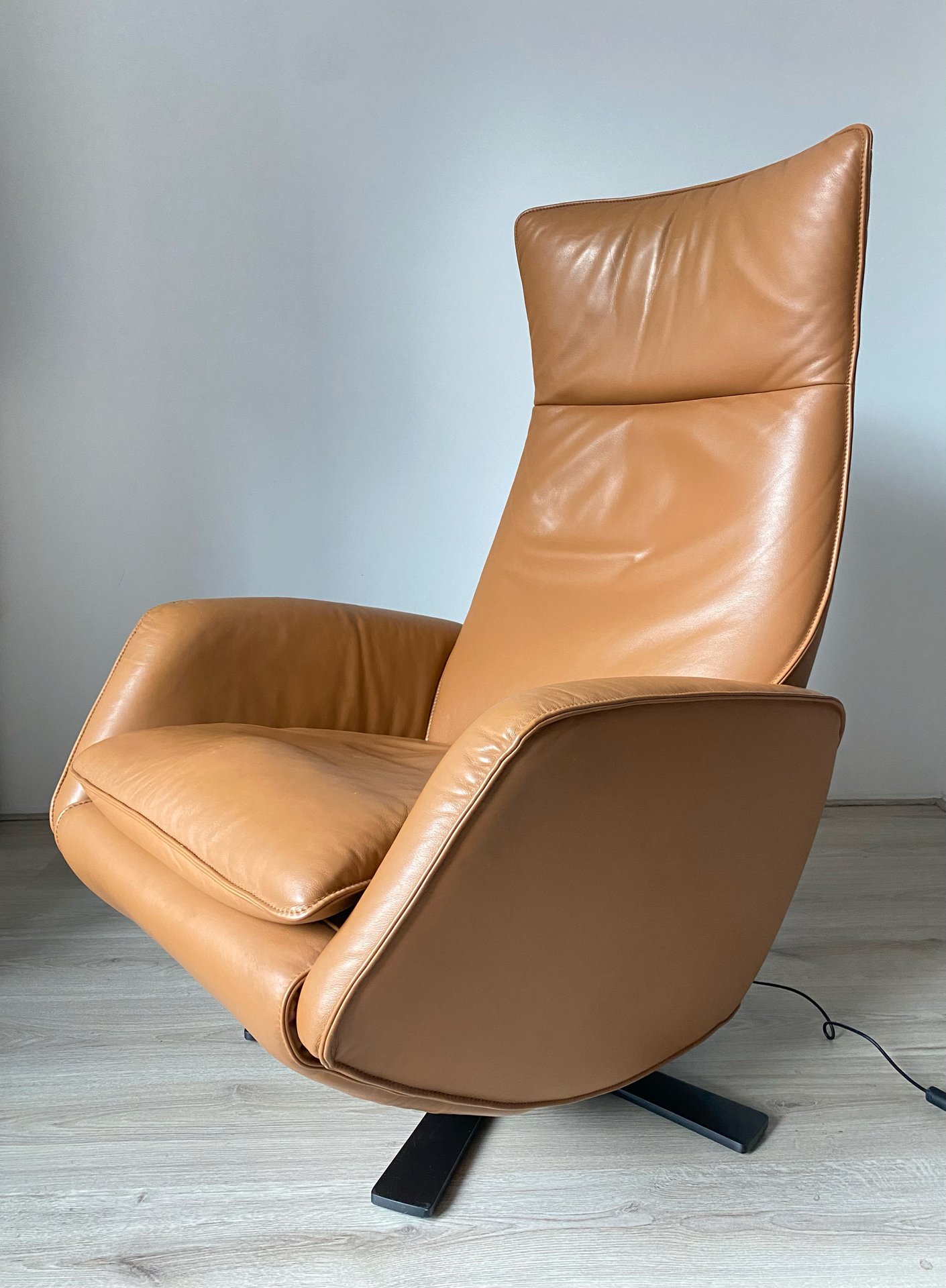 modern swivel recliner chairs