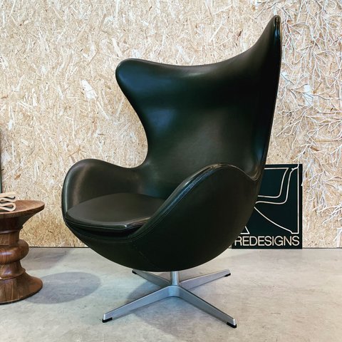 Fritz Hansen Arne Jacobsen Egg chair