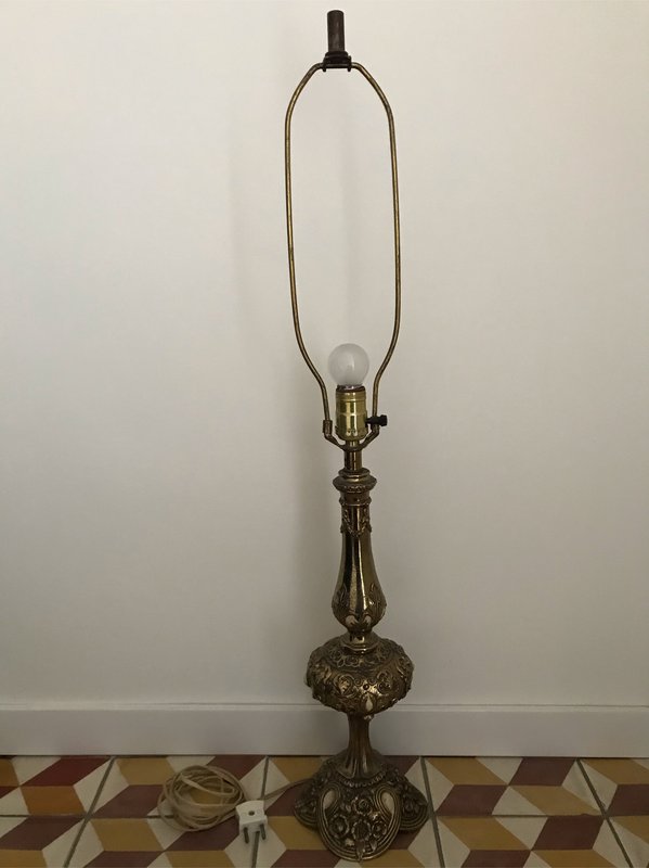 Loevsky & Loevsky White Metal Castings #8548 vintage tafellamp