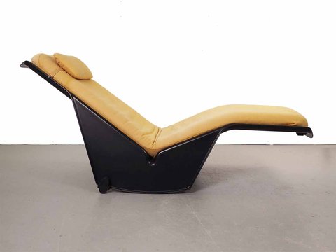 Rosenthal Serpentina daybed by Burkhard Vogtherr
