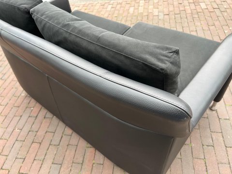 Leolux Paian 2 seater sofa black