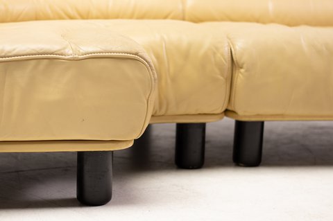 Large modular sofa from Swiss manufacturer De Sede, model DS-18