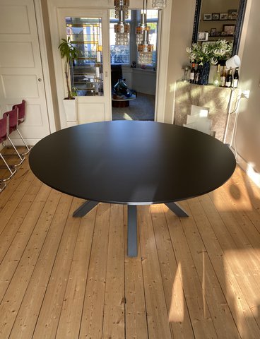 Gispen Dukdalf table 180 (black)