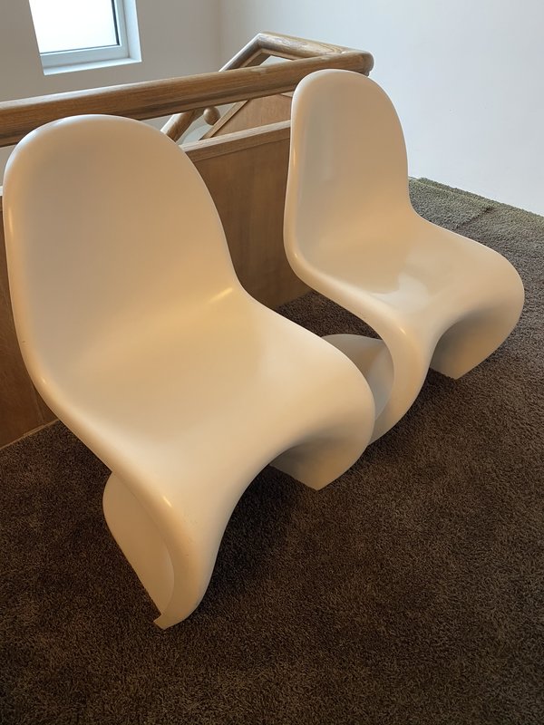 set van 2 iconen “ Panton Chair” van Verner Panton - Herman Miller, Fehlbaum Production