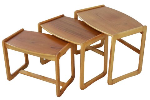 3x Nesting tables 'Maghull'
