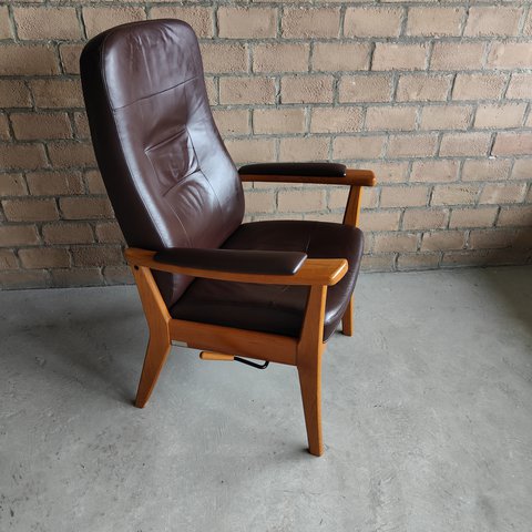 Design relax chair Farstrup type plus 5900 Bordeaux red leather