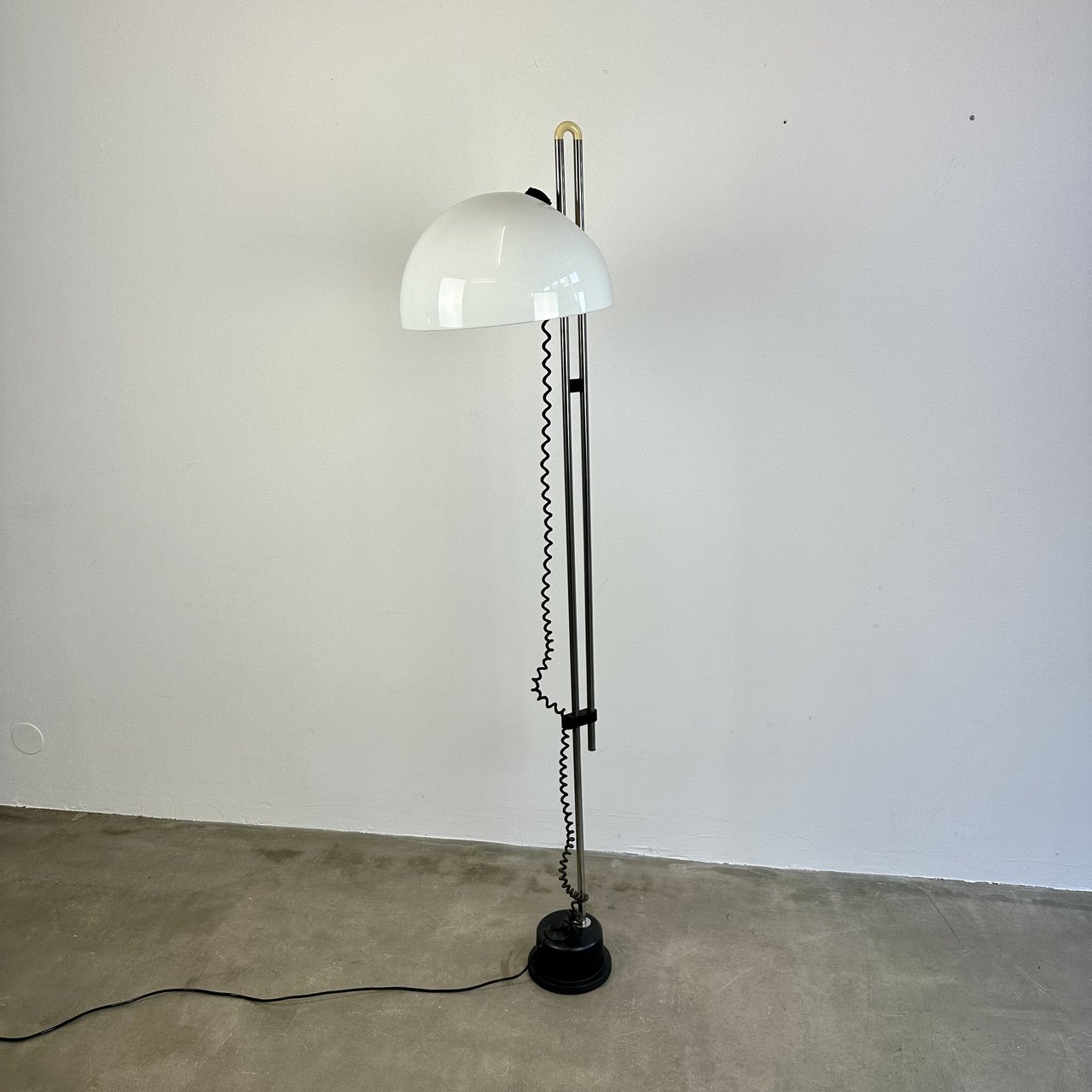 Image 2 of Floor lamp designed by Carlo Santi for Kartell