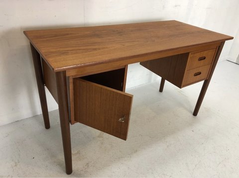 Vintage Schreibtisch aus Teakholz