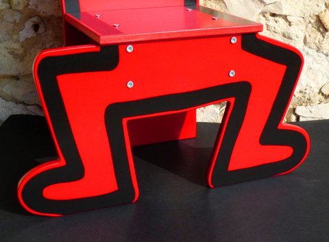 Keith Haring kinderstoel / decoratief object rood (Nieuw)