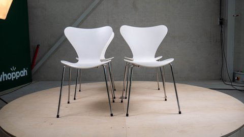 4 x Fritz Hansen butterfly chairs