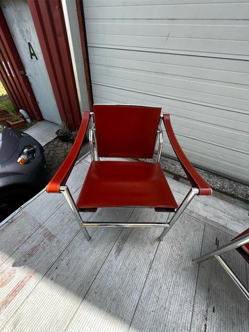 2x Cassina Cognac lederen LC1 van Le Corbusier armchairs
