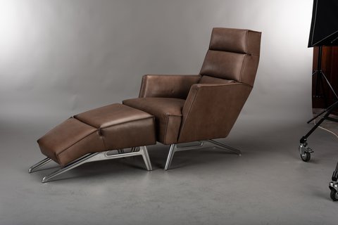 Design on Stock Solo chair met ottoman