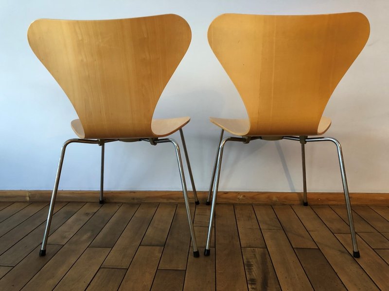 2 Vlinderstoelen Fritz Hansen en Arne Jacobsen