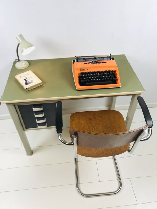 Vintage Gispen desk by André Cordemeijer. Gispen office chair model 208