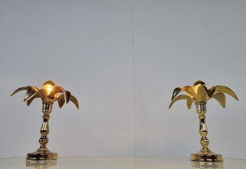 2x Vintage brass flower table lamps