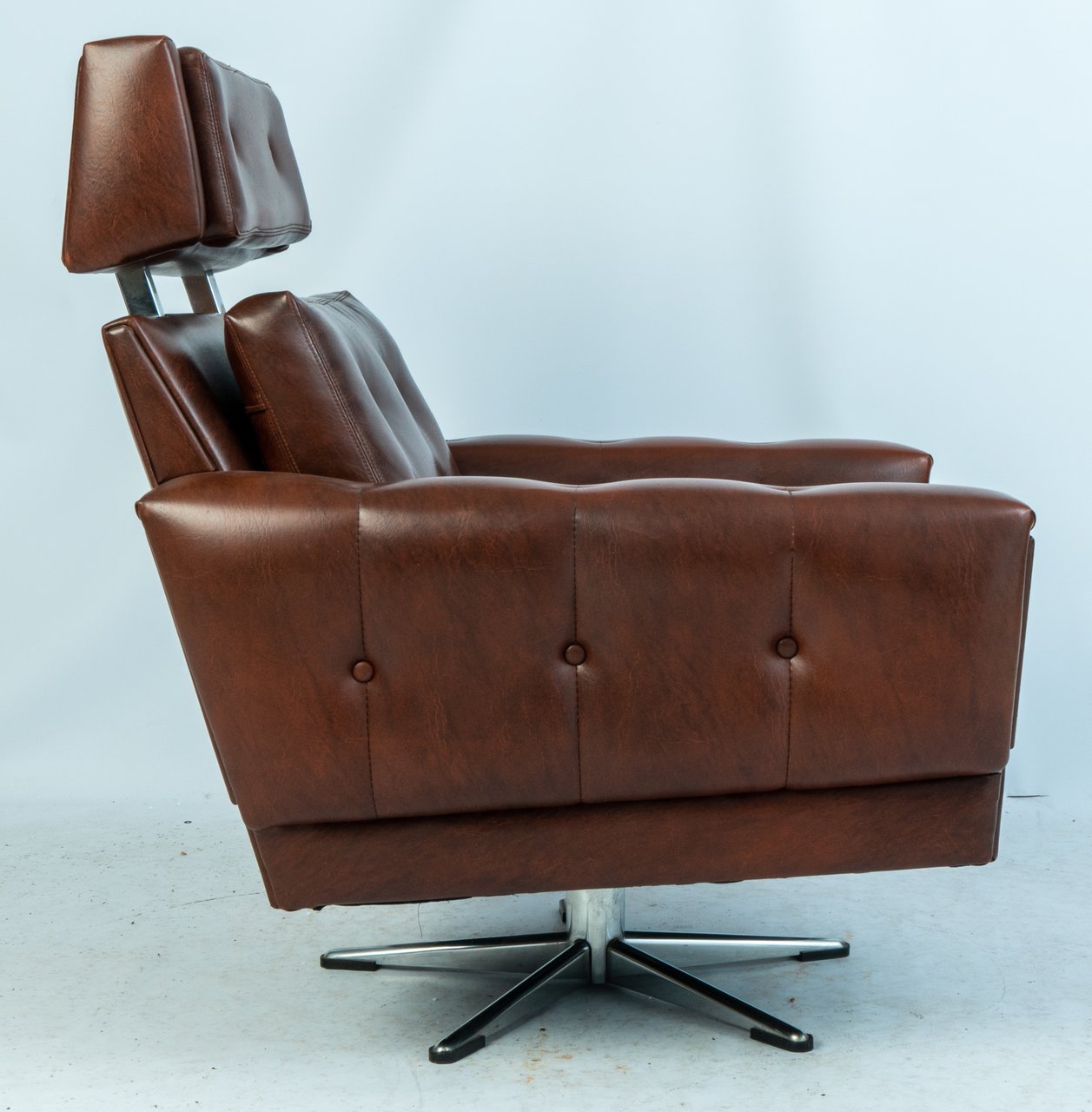 Image 6 of Space age armchair