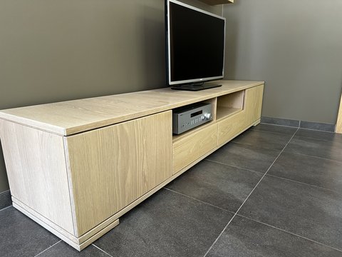 Moderne eikenhouten tv-meubel