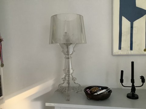 Kartell Bourgie lamp, ontworpen door Ferruccio Lavaiani. Kunststof, kleur Crystal (transparant)