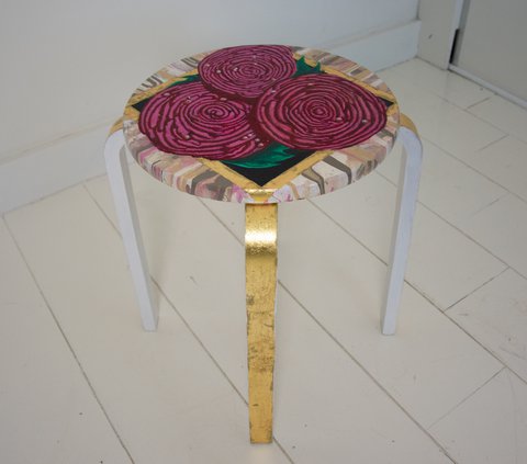 rose stool