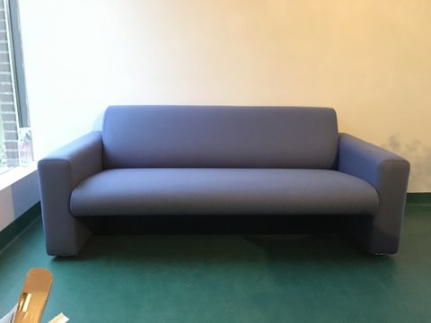 Artifort set: 691 armchair and 2.5 sofa