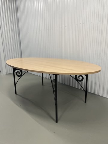 Maroeska Metz dining table oval wood
