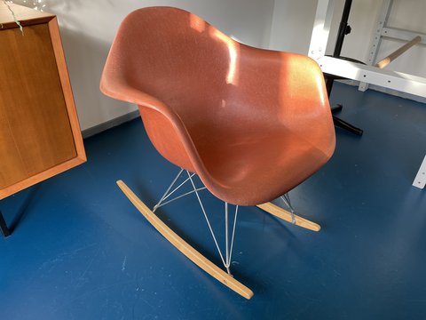 Wunderschöner Eames RAR Chair aus der Zeit '72-'89 Herman Miller/Vitra