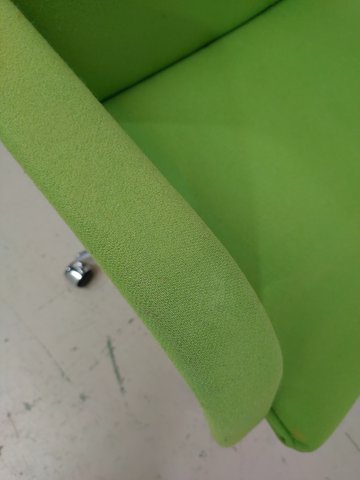Artifort desk chair green