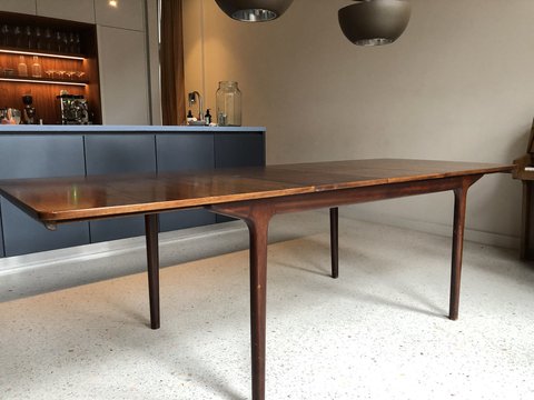McIntosh Extendable Dining Table (Rosewood)