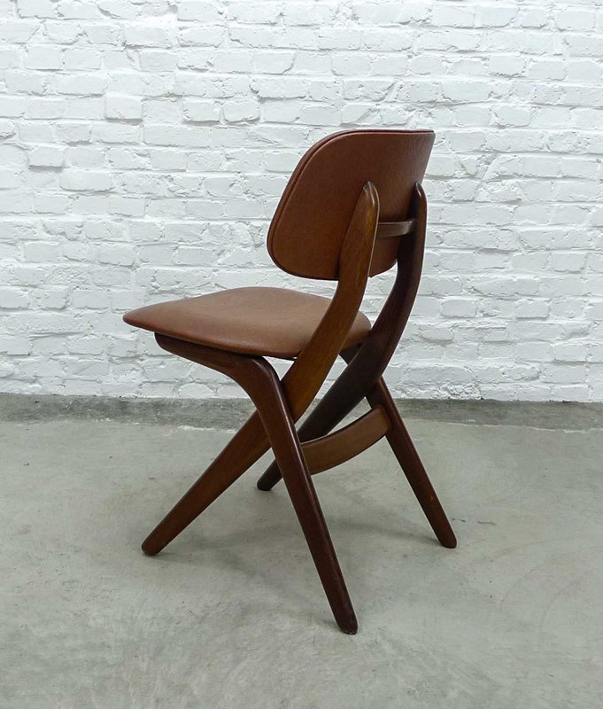 4 Louis van Teeffelen for Webe Mid-Century Teak and Caramel Leatherette Dining Chairs