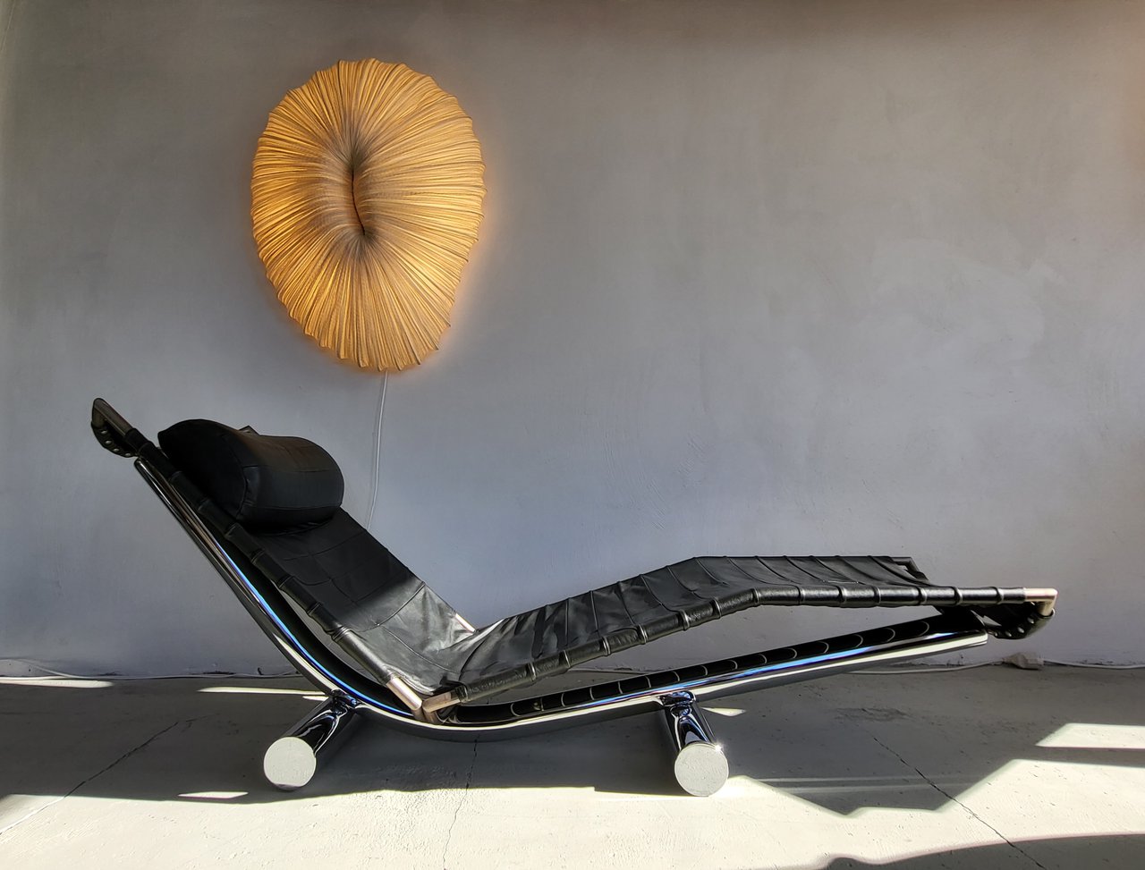 Image 3 of Paul Tuttle Chariot Chaise Longue