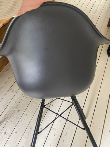 2 x Vitra stoelen