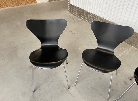 2x Arne Jacobsen butterfly chair