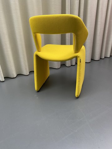 Artifort Suit dining room chair by Monica Förster