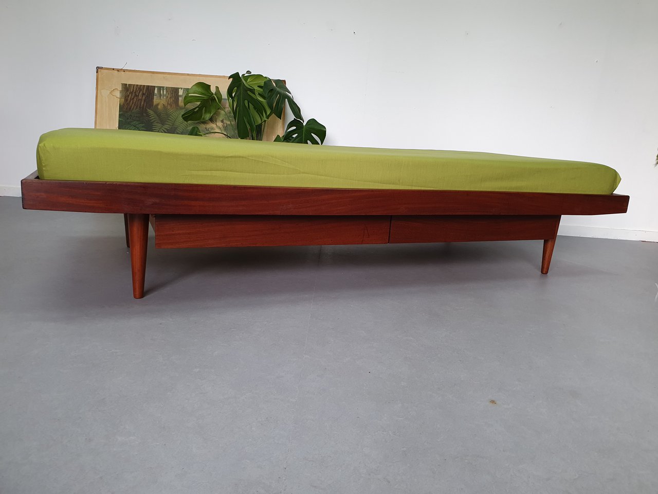 Image 3 of Mid-Century daybed