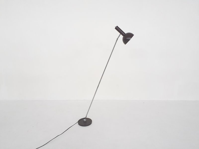 Hala adjustable floor lamp by Busquet