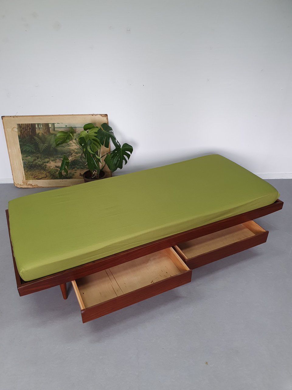Image 5 of Mid-Century daybed