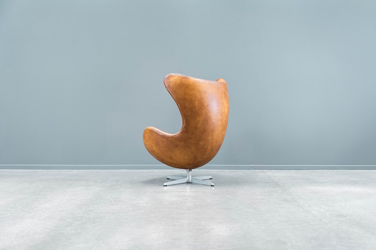 Image 5 of Fritz Hansen Egg chair by Arne Jacobsen