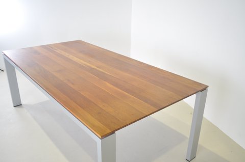 Arco dining table