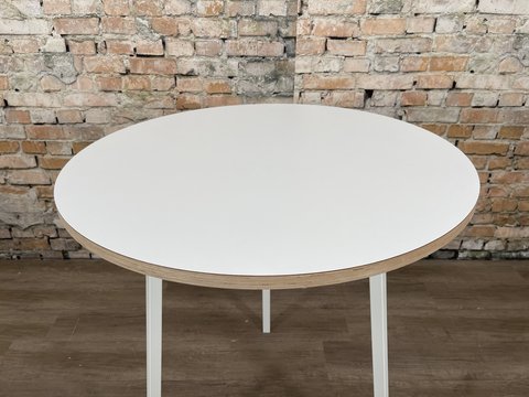 Hay Loop Stand round - table