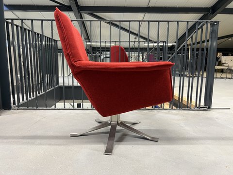 Design On Stock Djenne draai fauteuil rood